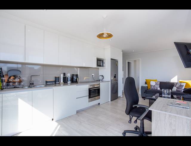 2 BEDROOM APARTMENT FOR SALE IN KENILWORTH UPPER